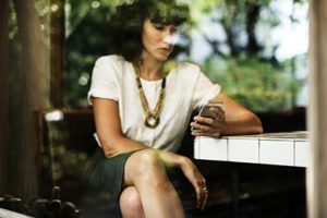 lady in coffee shop